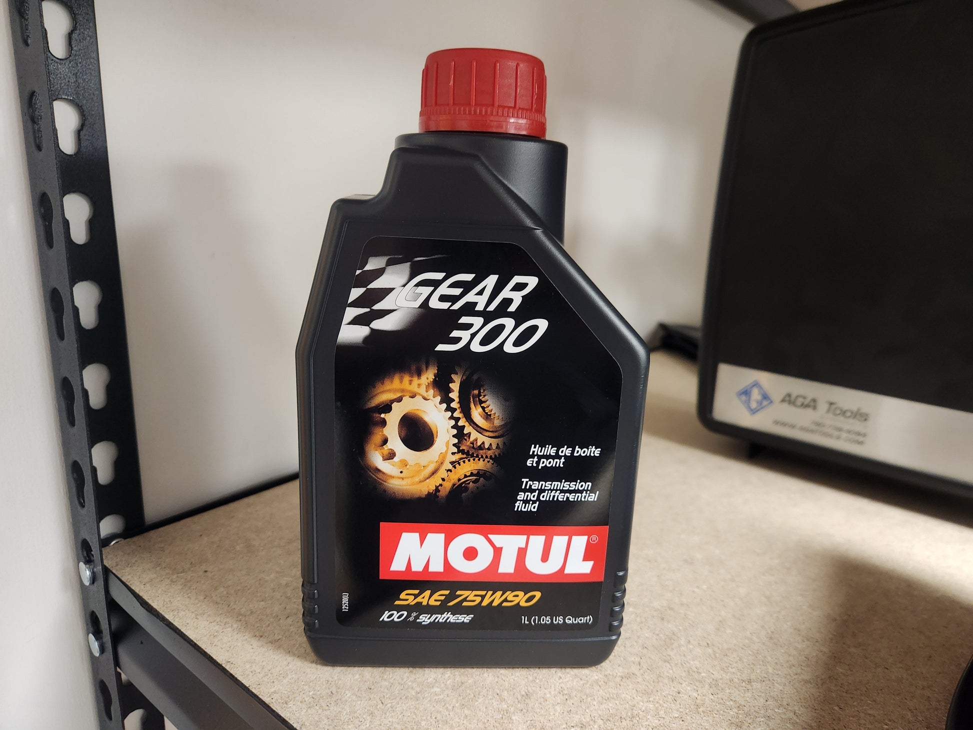 MOTUL GEAR 300 75W-90 GEAR OIL sold at Winchester Discounts